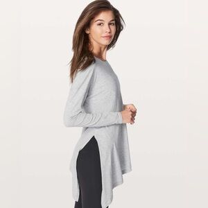 Lululemon To The Point Light Gray Long Sleeve Women's Shirt Size 2